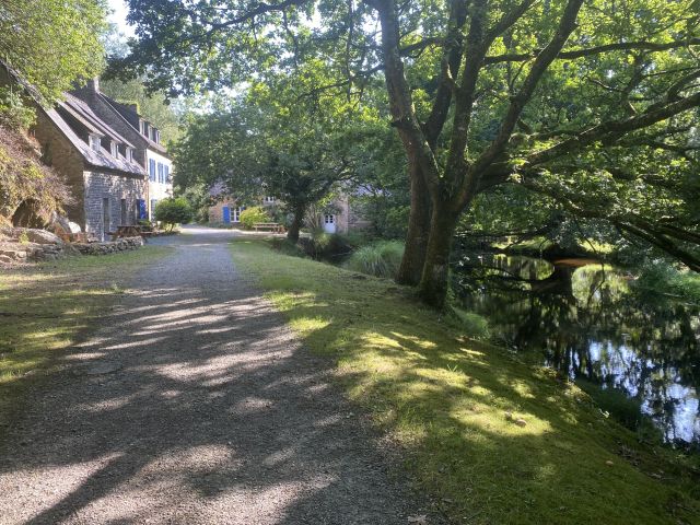 Environnement exceptionnel pour cet hôtel en pleine nature pour des séjours de détente et bien être aux Moulins du Duc dans le Finistère Sud 
